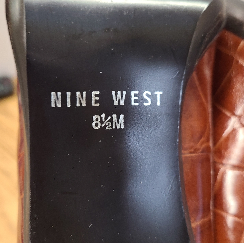 Nine West Tan Leather Block Heels size 8.5 - Picture 8 of 9